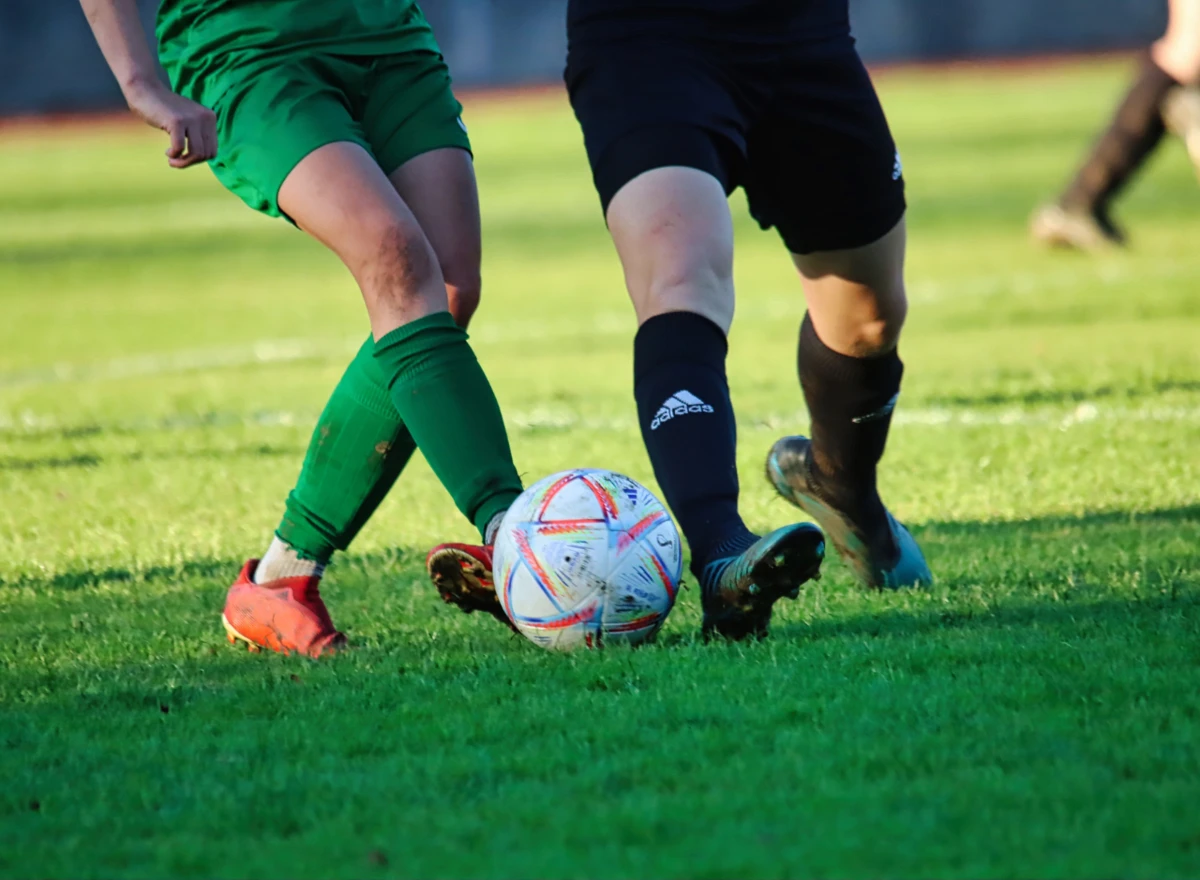 Daftar Peraturan Sepak Bola Modern yang Perlu Dipahami Pemula