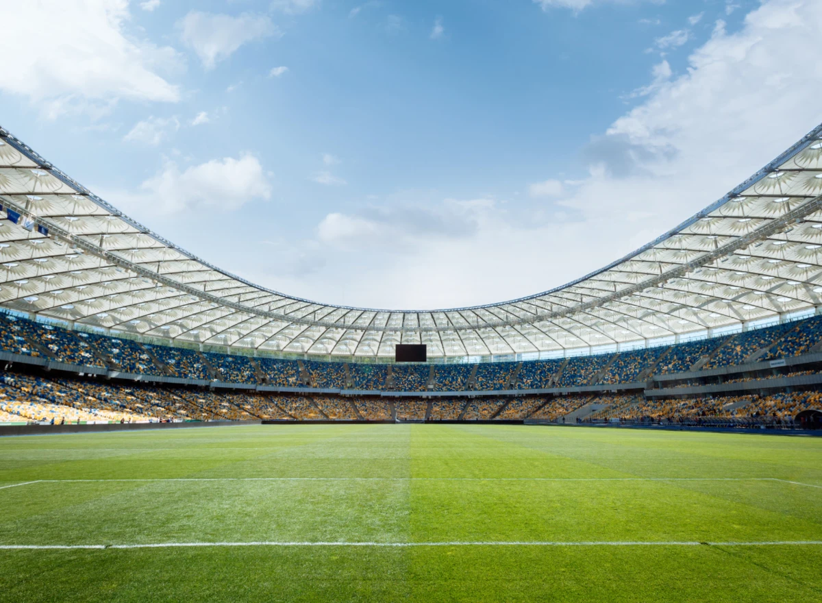 Lapangan Sepak Bola Terbesar di Dunia